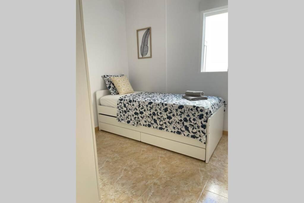 Uim Mediterraneo Poeta 2 Wifi Puerto de Sagunto Luaran gambar
